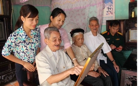 gap nguoi 20 nam