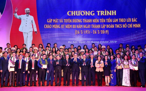 Di chuc cua Chu tich Ho Chi Minh mai soi duong cho cong tac xay dung Dang hien nay