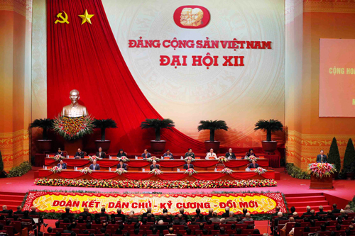 Tiep tuc doi moi manh me dong bo hieu qua cong tac can bo dap ung voi yeu cau nhiem vu thoi ky moi