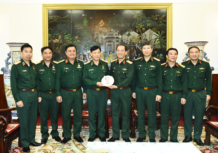 luc quan tang qua 4