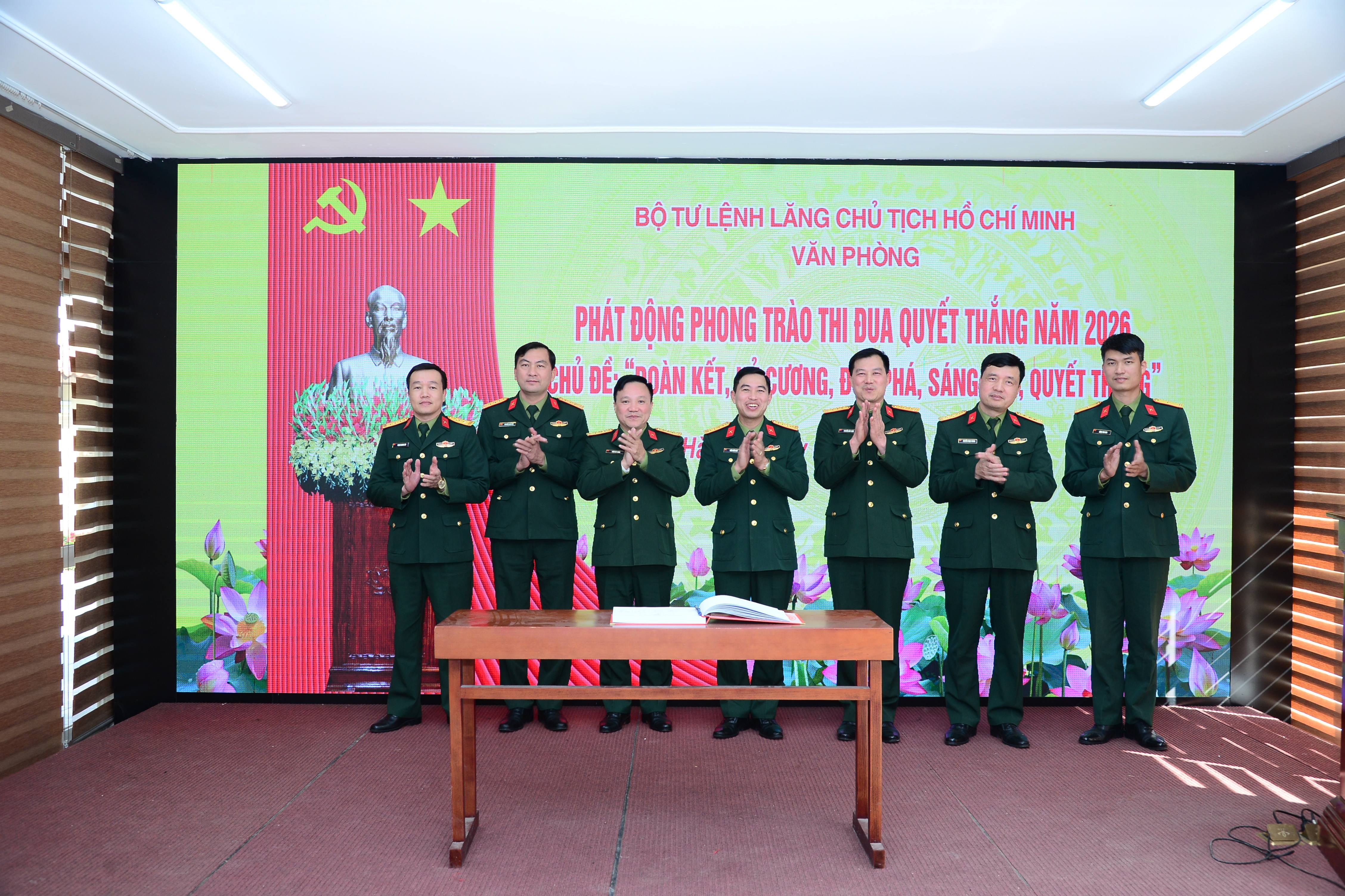 van phong 1 1