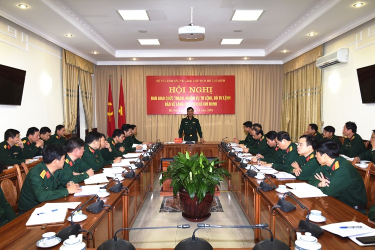 ban giao tu lenh
