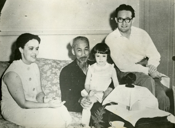 Chu tich Ho Chi Minh voi phong vien 1