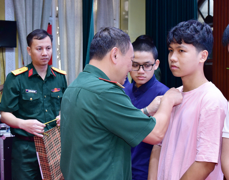 thang gia dinh 3
