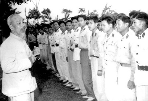 BH voi bo doi PK anh 1