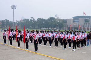 Cháu ngoan Bác Hồ tỉnh Bình Dương báo công, viếng Bác