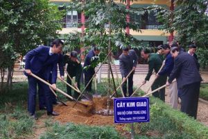 Ban Nội chính Trung ương dâng hương tưởng niệm Chủ tịch Hồ Chí Minh và trồng cây lưu niệm tại Khu K9   