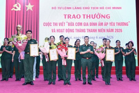 Bộ Tư lệnh Lăng Chủ tịch Hồ Chí Minh phát động chiến dịch thanh niên tình nguyện hè 2026